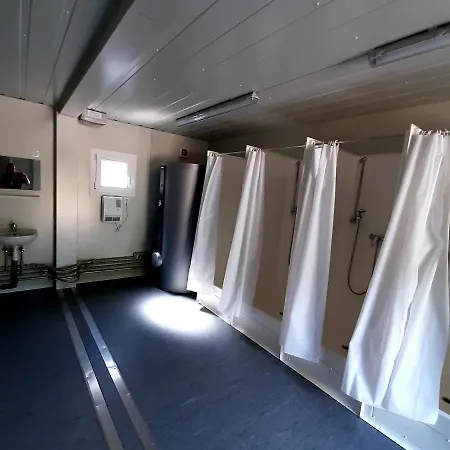 אתר קמפינג Und Saggraben *