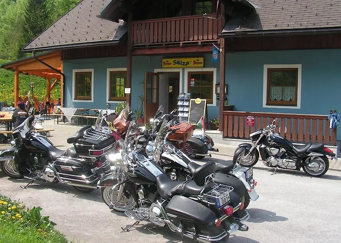 Und Saggraben 캠프장 팔파우