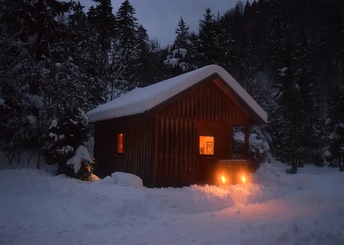 مكان تخييم Und Saggraben بالفو